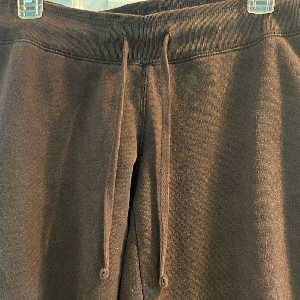 Brandy Melville J. Galt chocolate brown drawstring joggers. New, no tags